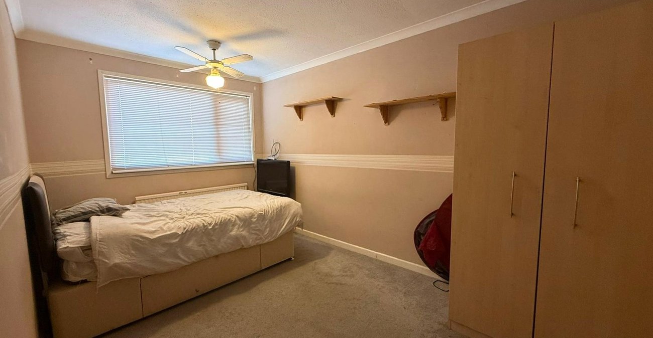 2 bedroom house for sale in Gravesend | Robinson Michael & Jackson