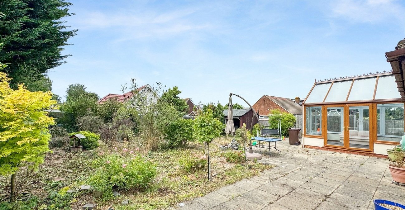 4 bedroom bungalow for sale in Upchurch | Robinson Michael & Jackson