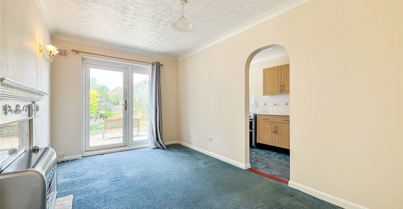 4 bedroom bungalow for sale in Upchurch | Robinson Michael & Jackson