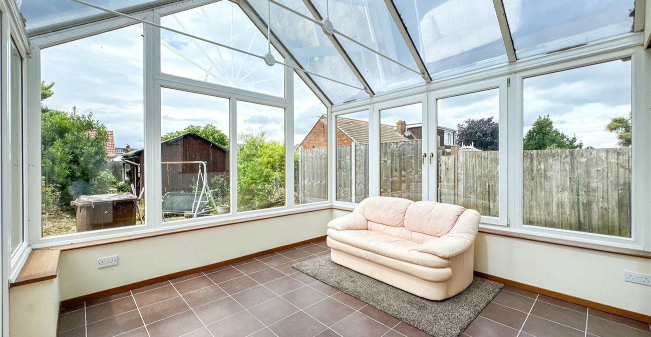 4 bedroom bungalow for sale in Upchurch | Robinson Michael & Jackson