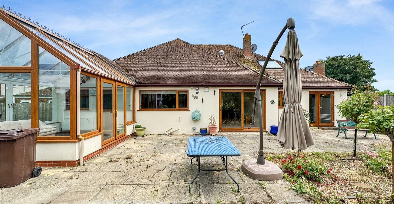 4 bedroom bungalow for sale in Upchurch | Robinson Michael & Jackson