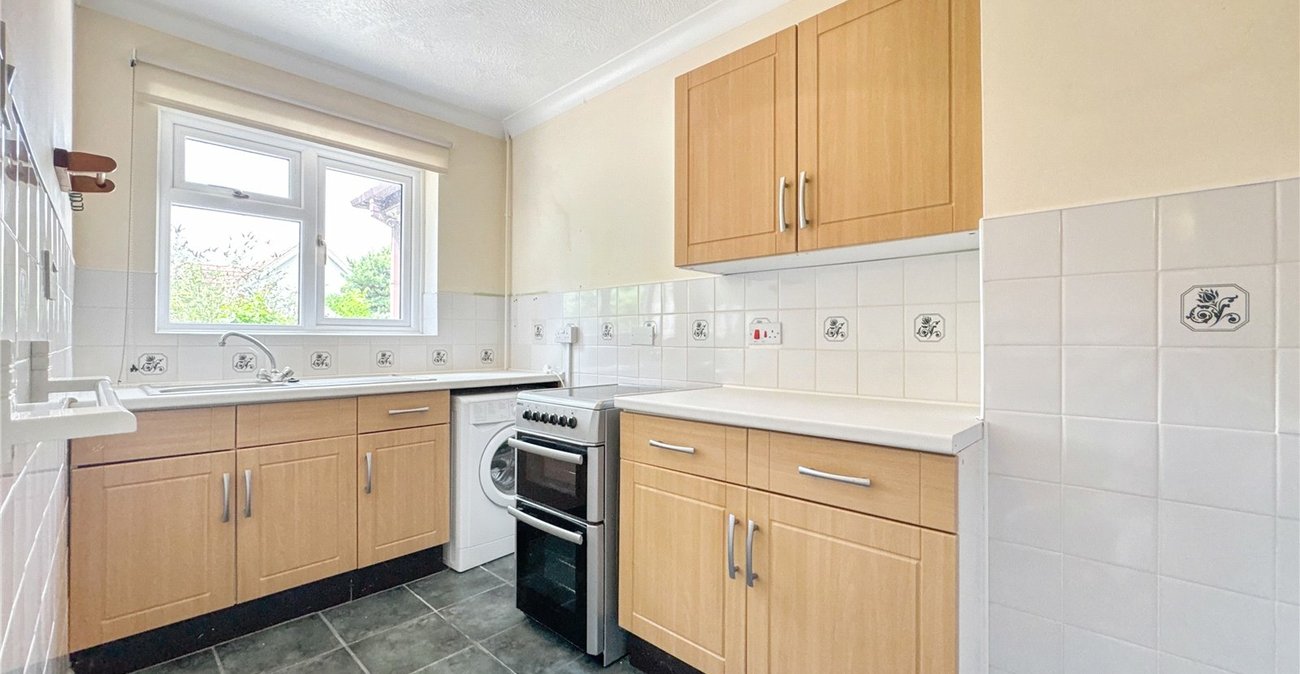 4 bedroom bungalow for sale in Upchurch | Robinson Michael & Jackson