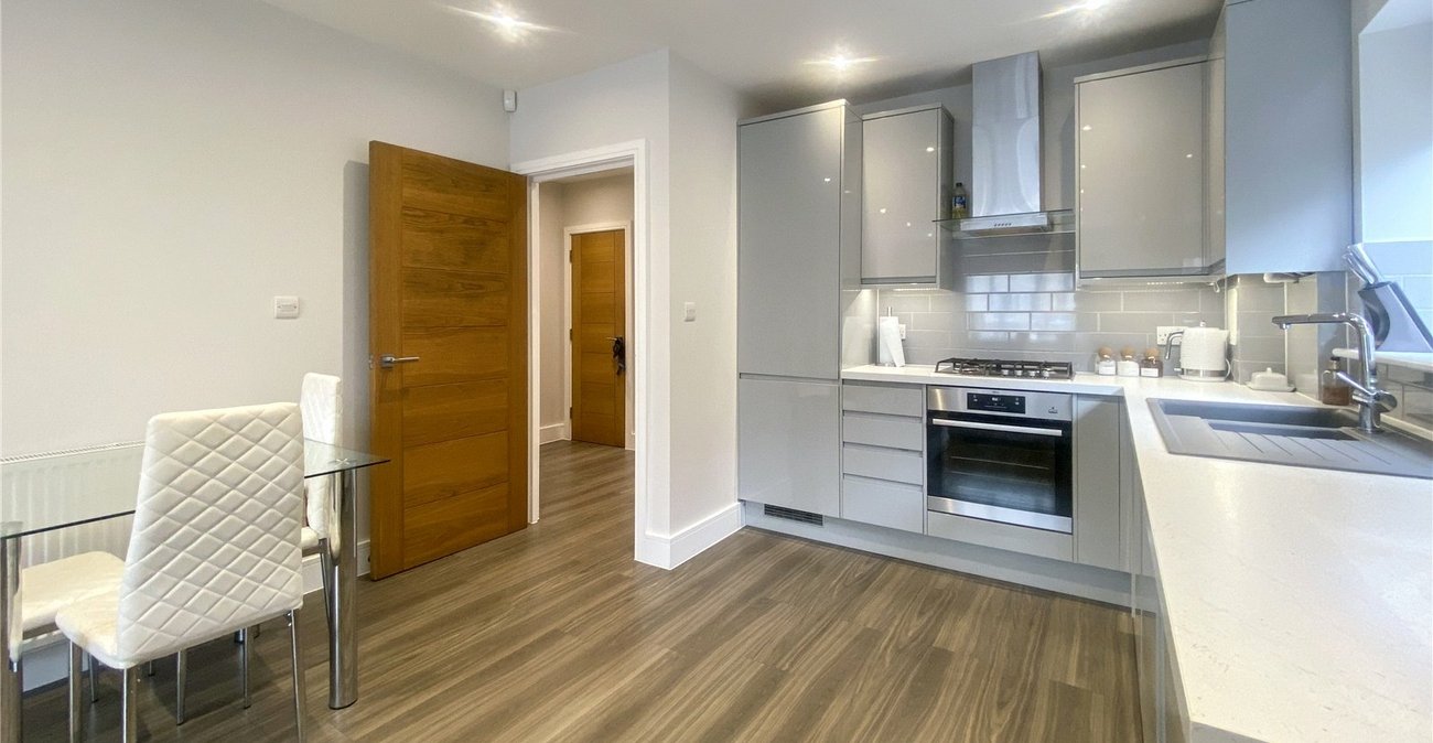2 bedroom property for sale in Sidcup | Robinson Jackson