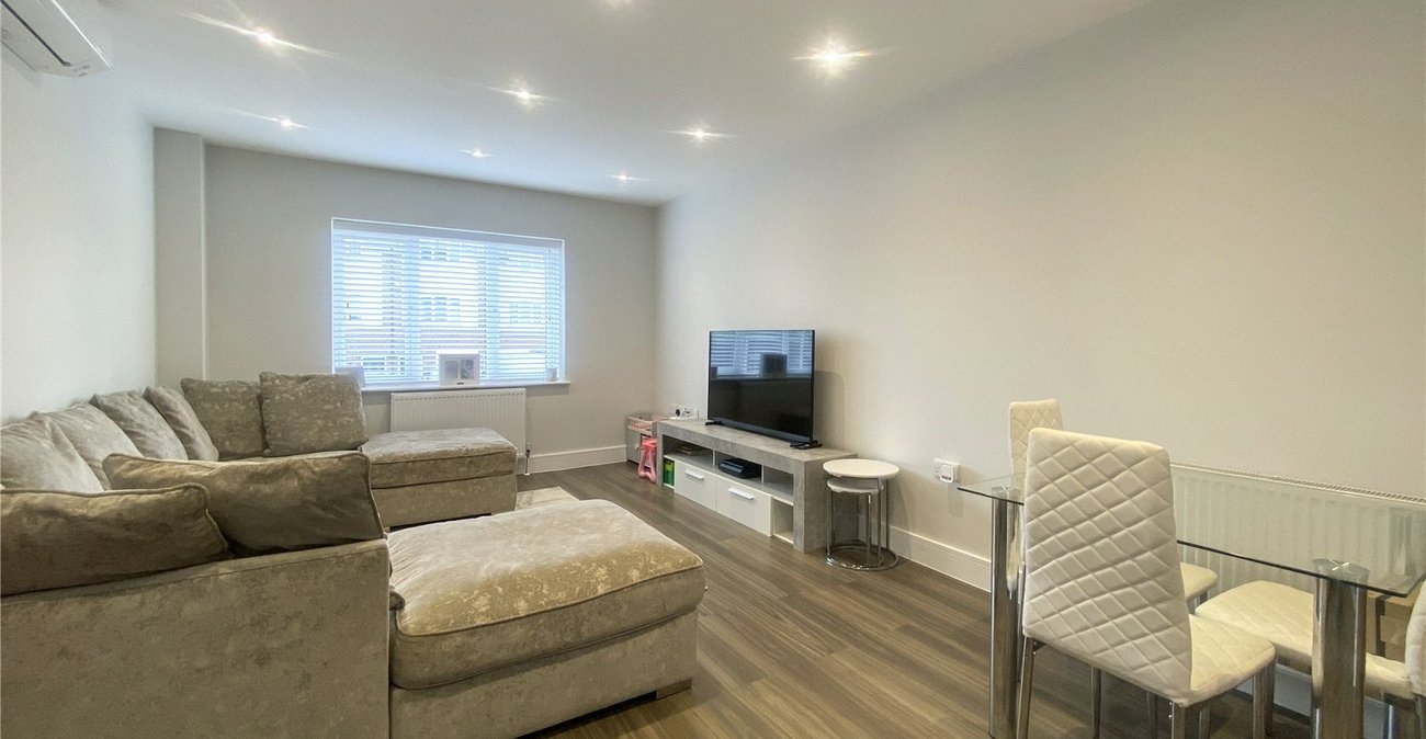 2 bedroom property for sale in Sidcup | Robinson Jackson