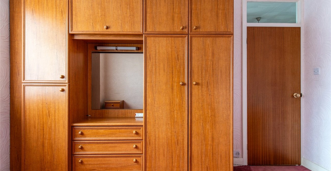 3 bedroom house for sale in Chalk | Robinson Michael & Jackson