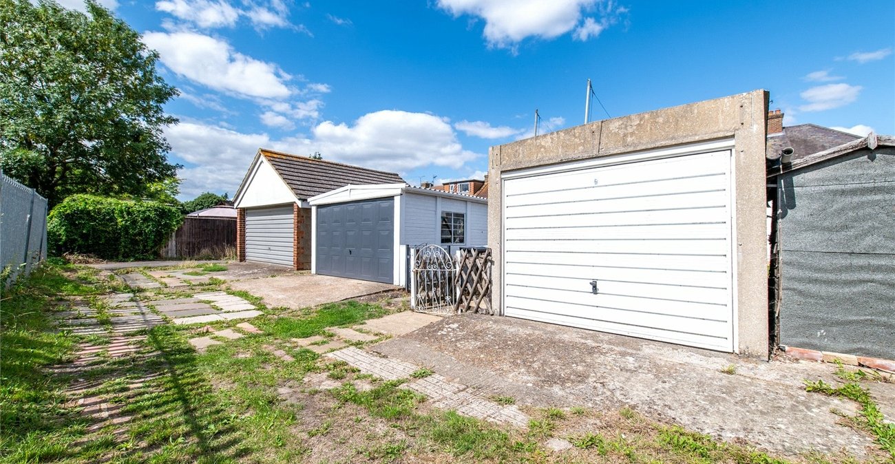 3 bedroom house for sale in Chalk | Robinson Michael & Jackson