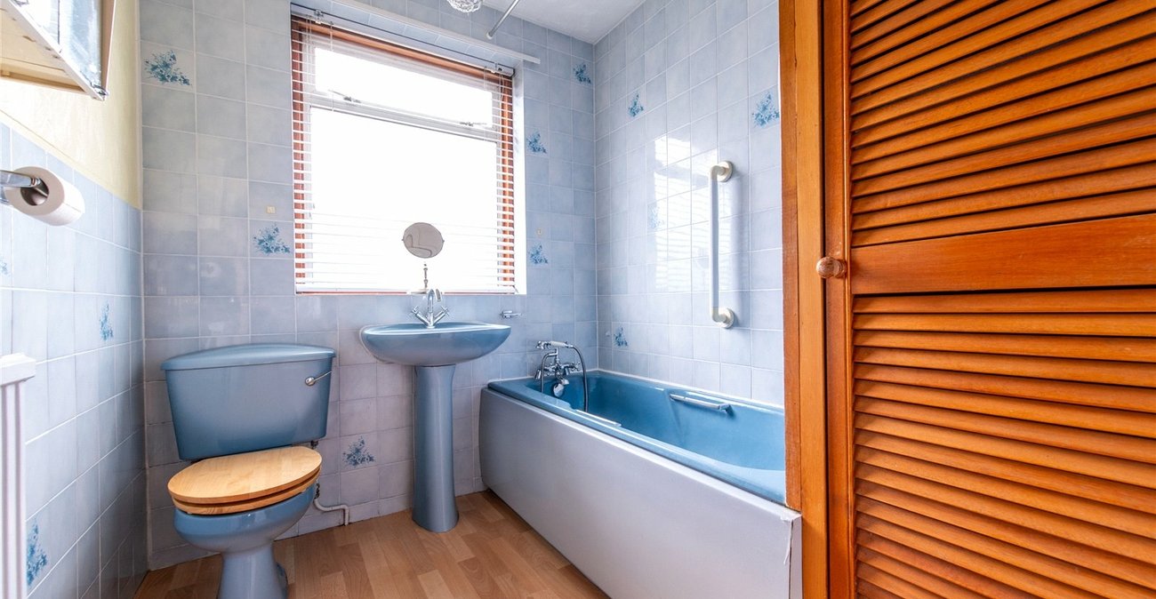 3 bedroom house for sale in Chalk | Robinson Michael & Jackson