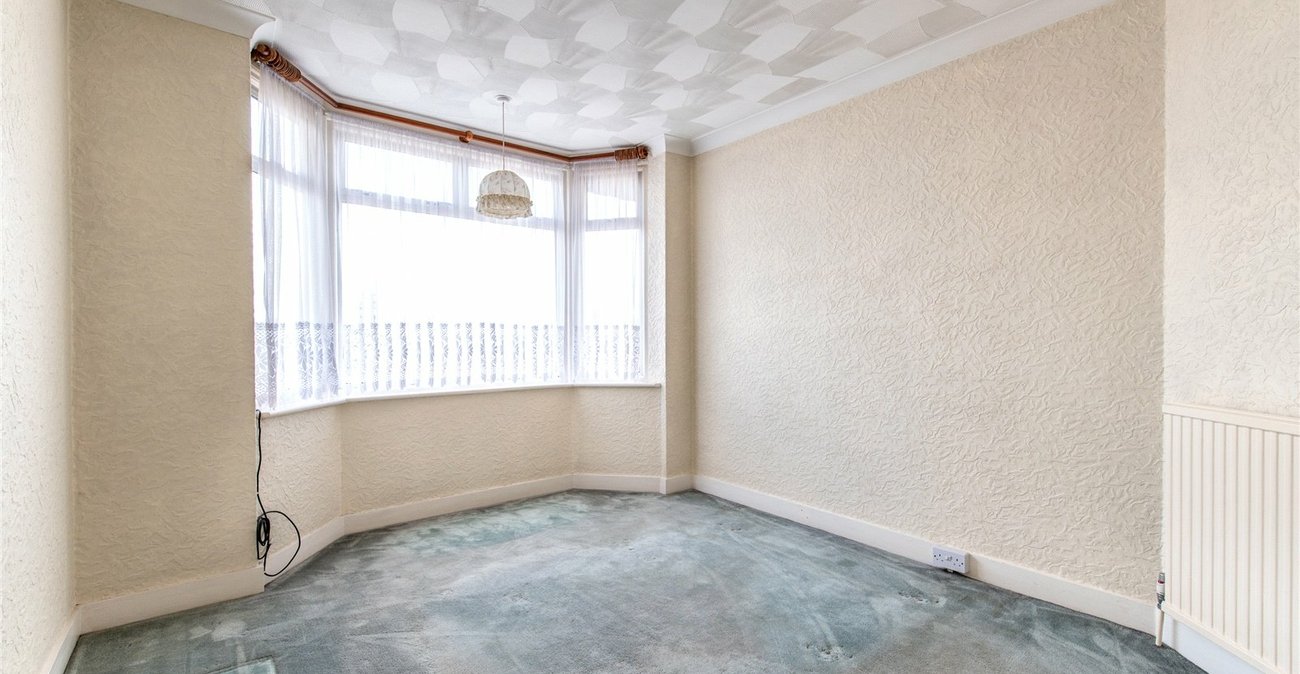 3 bedroom house for sale in Chalk | Robinson Michael & Jackson