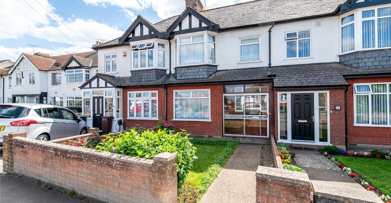 3 bedroom house for sale in Chalk | Robinson Michael & Jackson