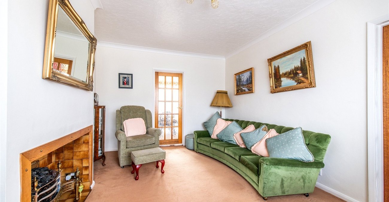3 bedroom house for sale in Chalk | Robinson Michael & Jackson