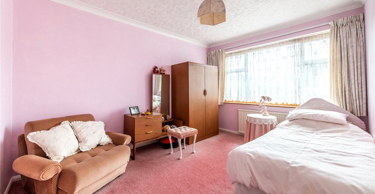 3 bedroom house for sale in Chalk | Robinson Michael & Jackson
