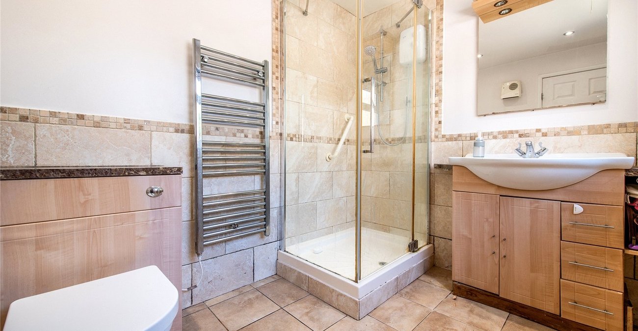 2 bedroom house for sale in Lower Higham | Robinson Michael & Jackson