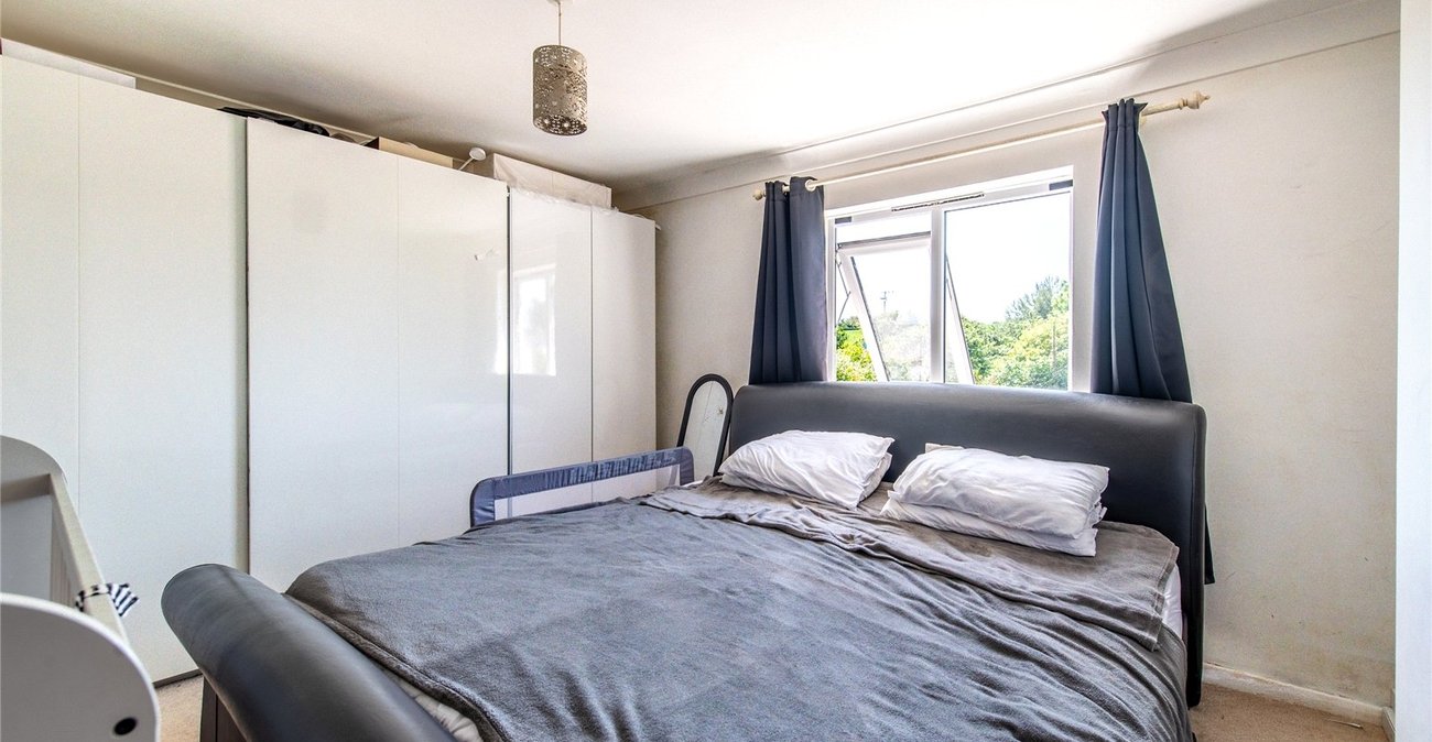 2 bedroom house for sale in Lower Higham | Robinson Michael & Jackson