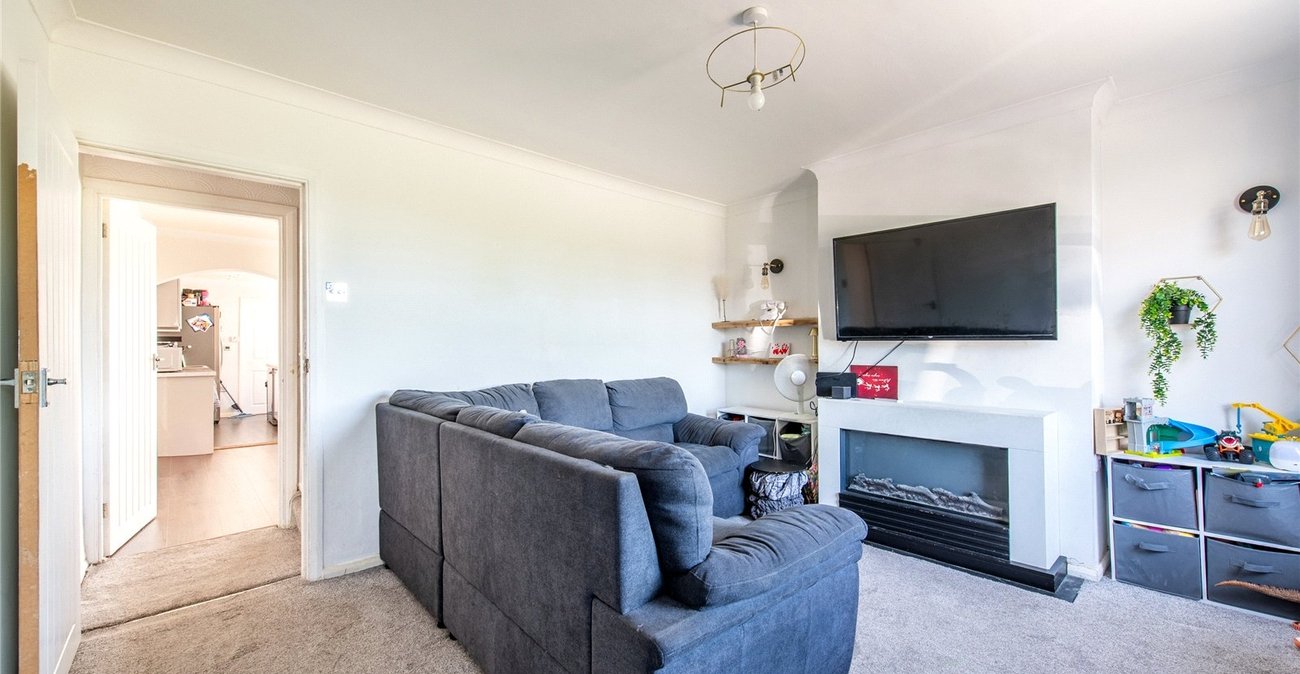2 bedroom house for sale in Lower Higham | Robinson Michael & Jackson