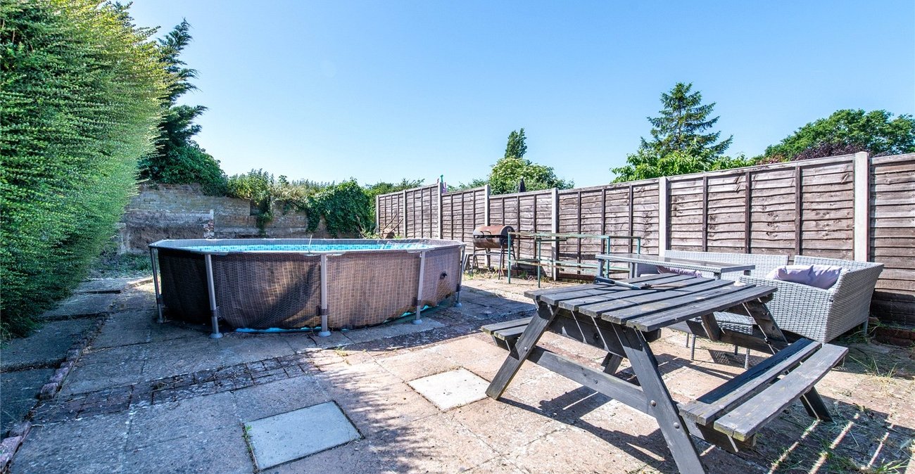 2 bedroom house for sale in Lower Higham | Robinson Michael & Jackson