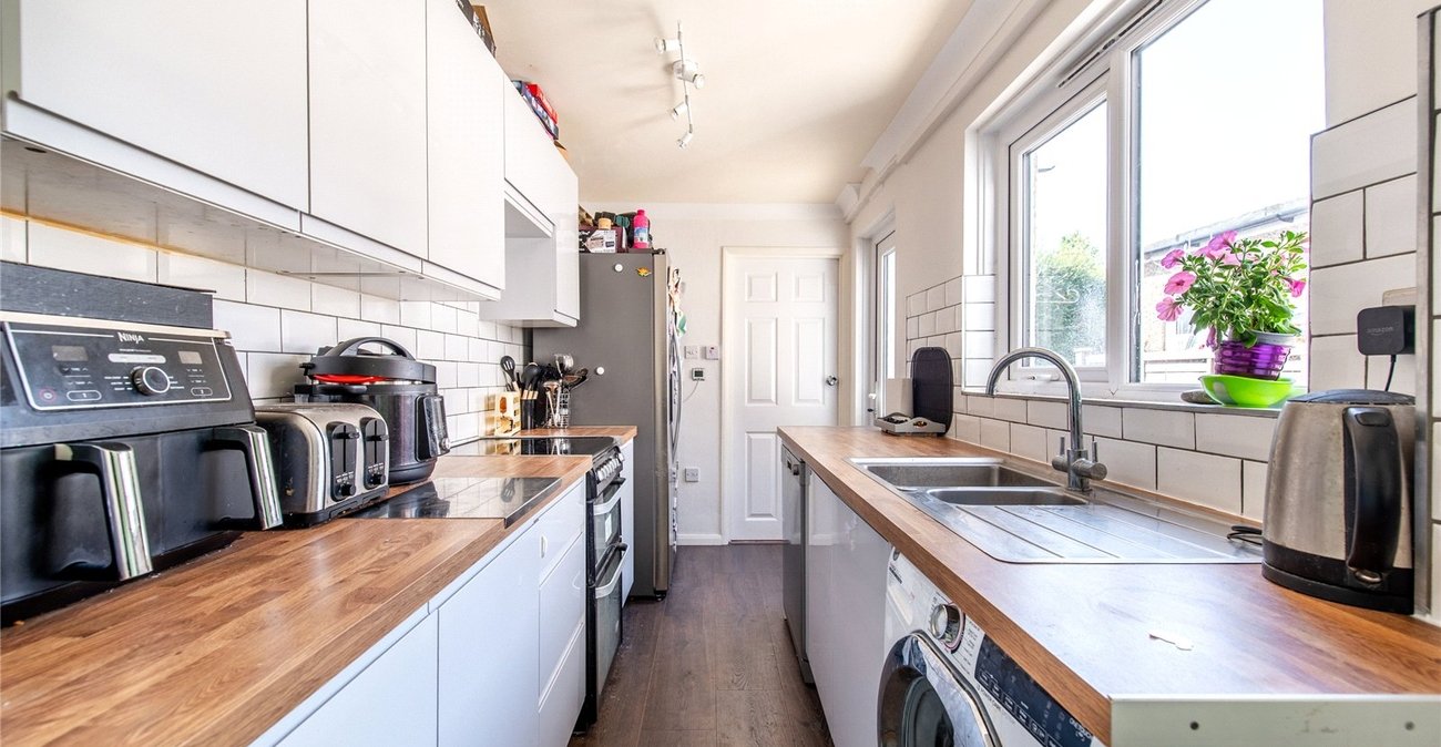2 bedroom house for sale in Lower Higham | Robinson Michael & Jackson