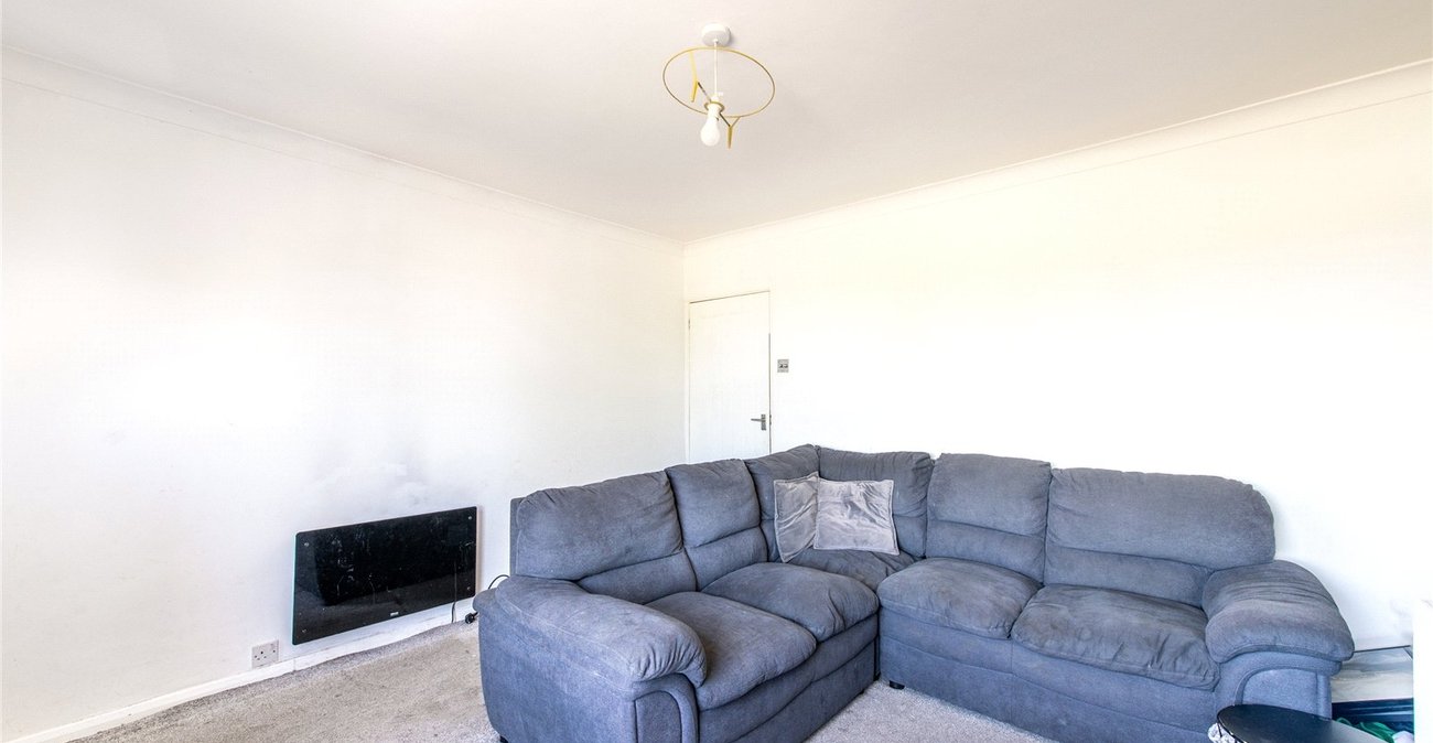 2 bedroom house for sale in Lower Higham | Robinson Michael & Jackson