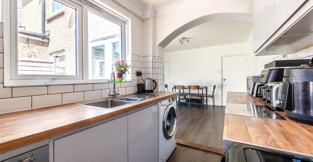 2 bedroom house for sale in Lower Higham | Robinson Michael & Jackson