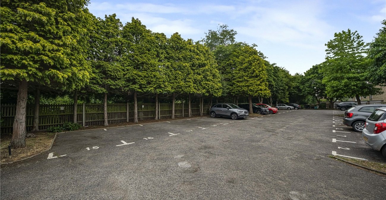 2 bedroom property for sale in Welling | Robinson Jackson