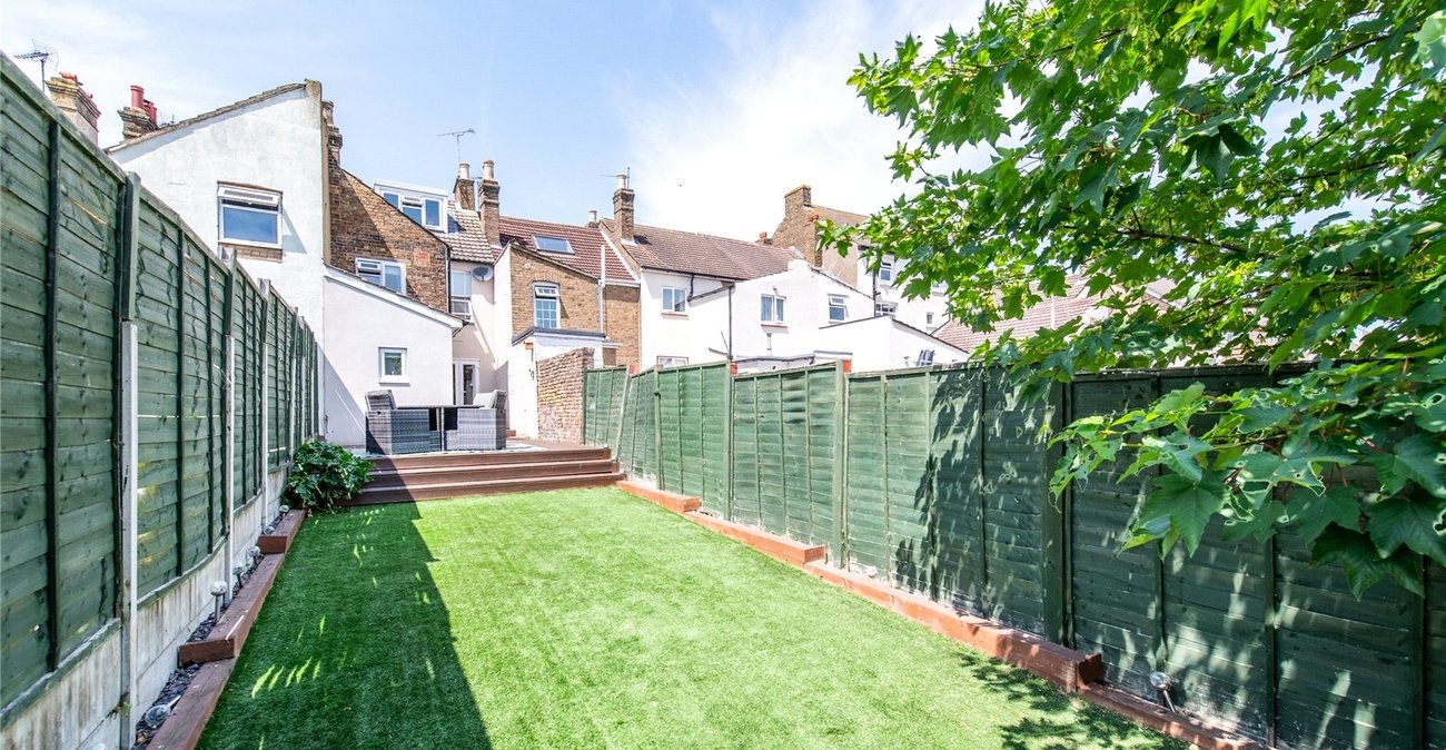 2 bedroom house for sale in Sittingbourne | Robinson Michael & Jackson