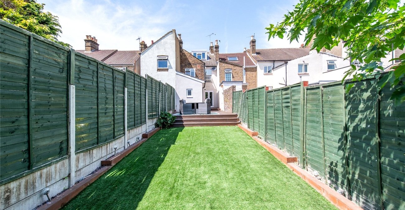 2 bedroom house for sale in Sittingbourne | Robinson Michael & Jackson