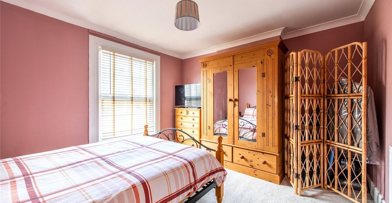 2 bedroom house for sale in Sittingbourne | Robinson Michael & Jackson