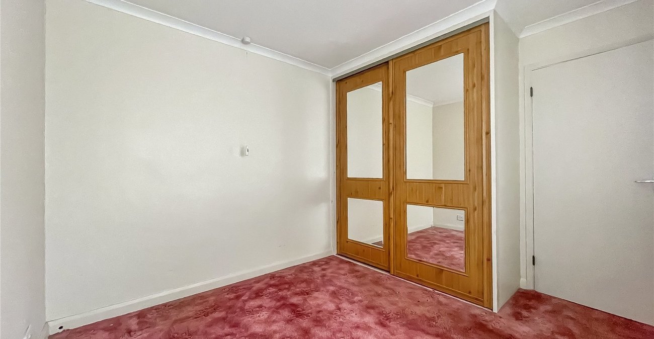 2 bedroom bungalow for sale in Rainham | Robinson Michael & Jackson