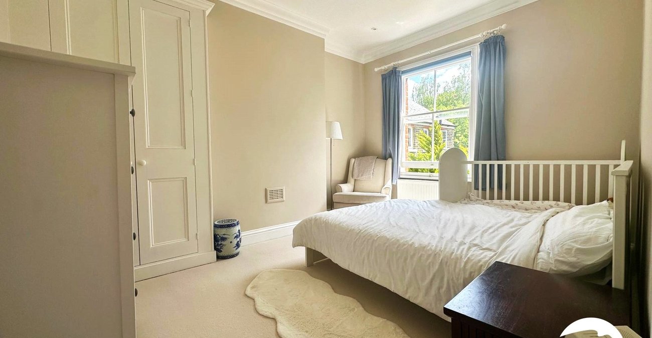 2 bedroom property for sale in Brockley | Robinson Jackson