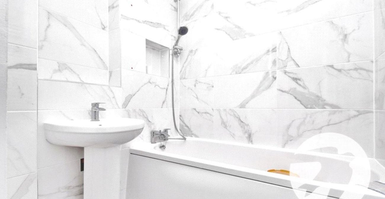 2 bedroom property for sale in Erith | Robinson Jackson