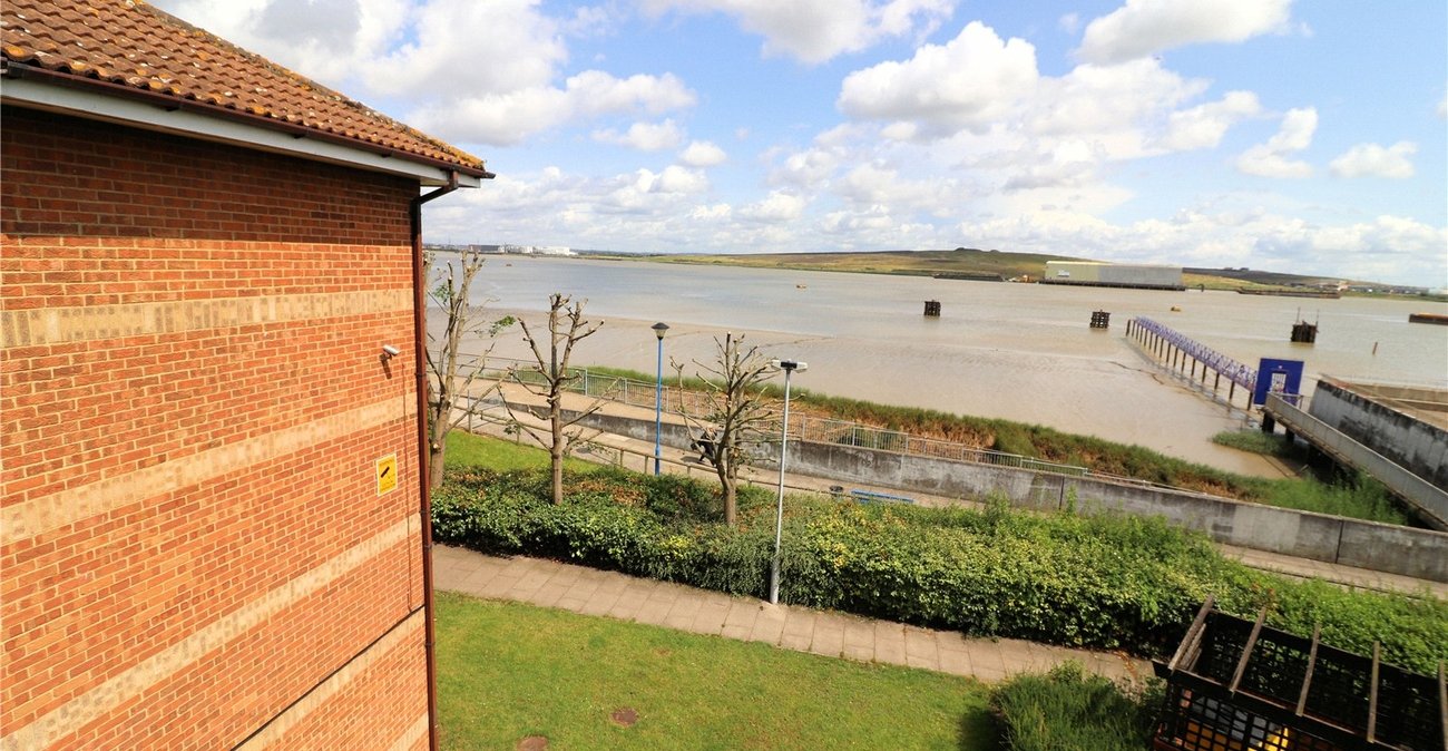 2 bedroom property for sale in Erith | Robinson Jackson