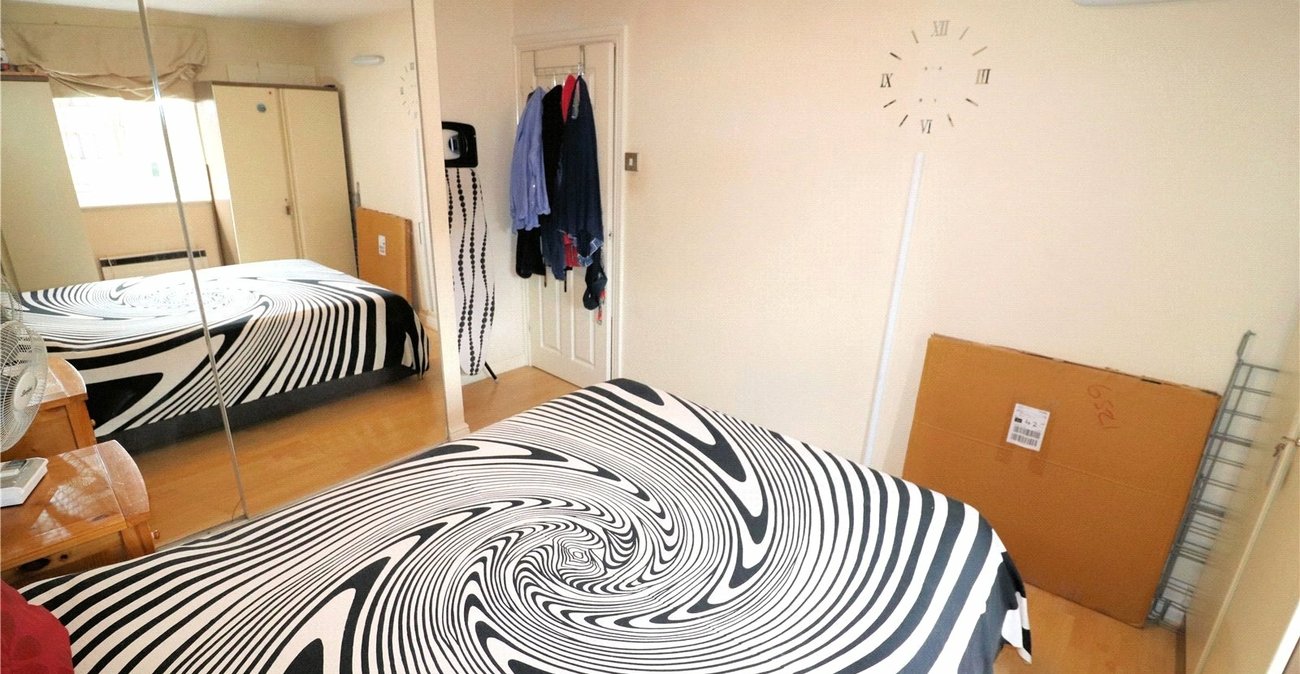2 bedroom property for sale in Erith | Robinson Jackson