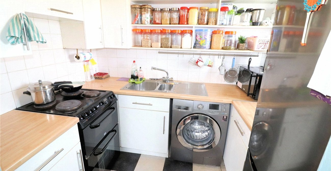 2 bedroom property for sale in Erith | Robinson Jackson