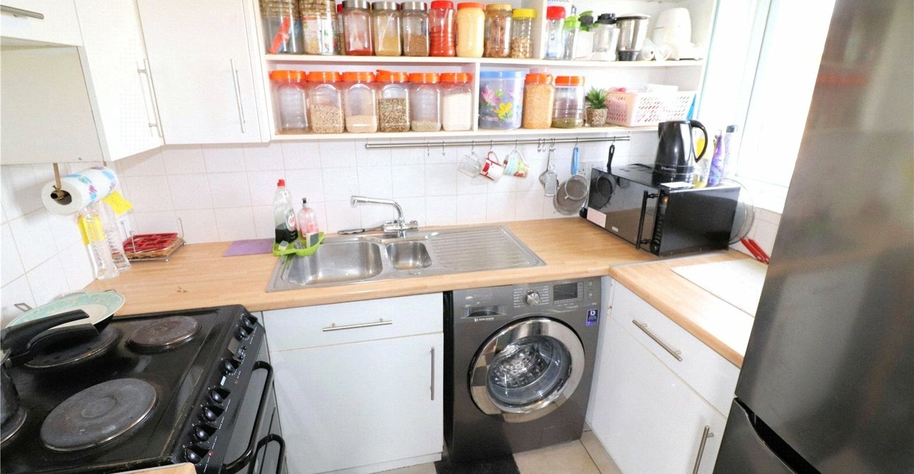 2 bedroom property for sale in Erith | Robinson Jackson