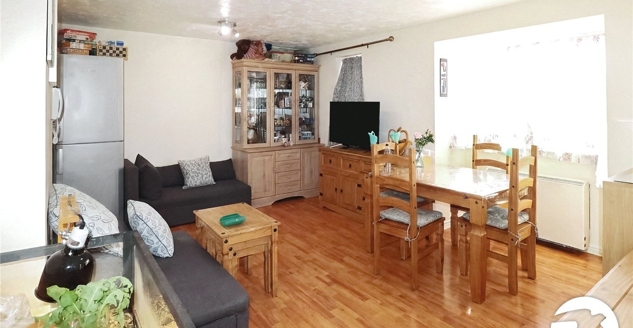 2 bedroom property for sale in Erith | Robinson Jackson