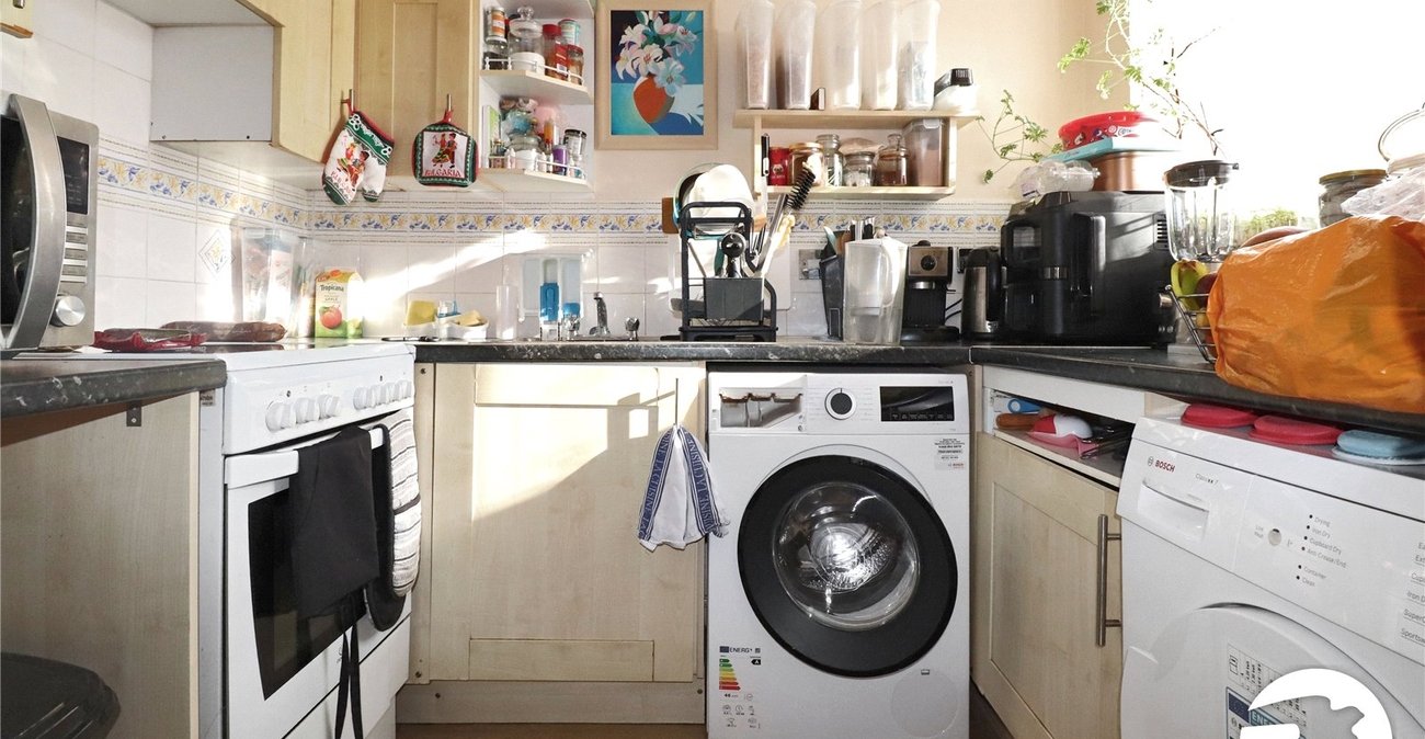 2 bedroom property for sale in Erith | Robinson Jackson