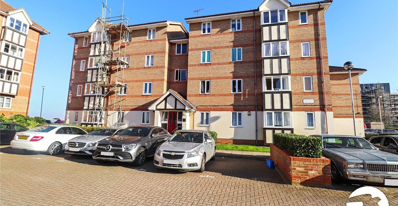 2 bedroom property for sale in Erith | Robinson Jackson