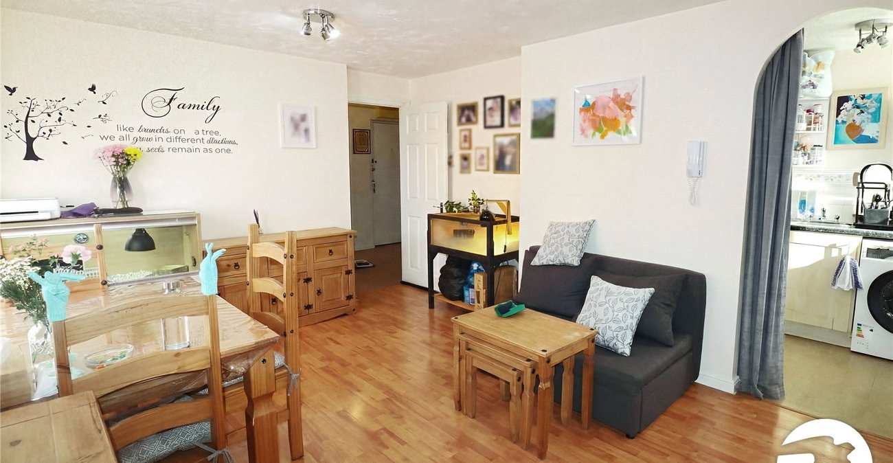 2 bedroom property for sale in Erith | Robinson Jackson
