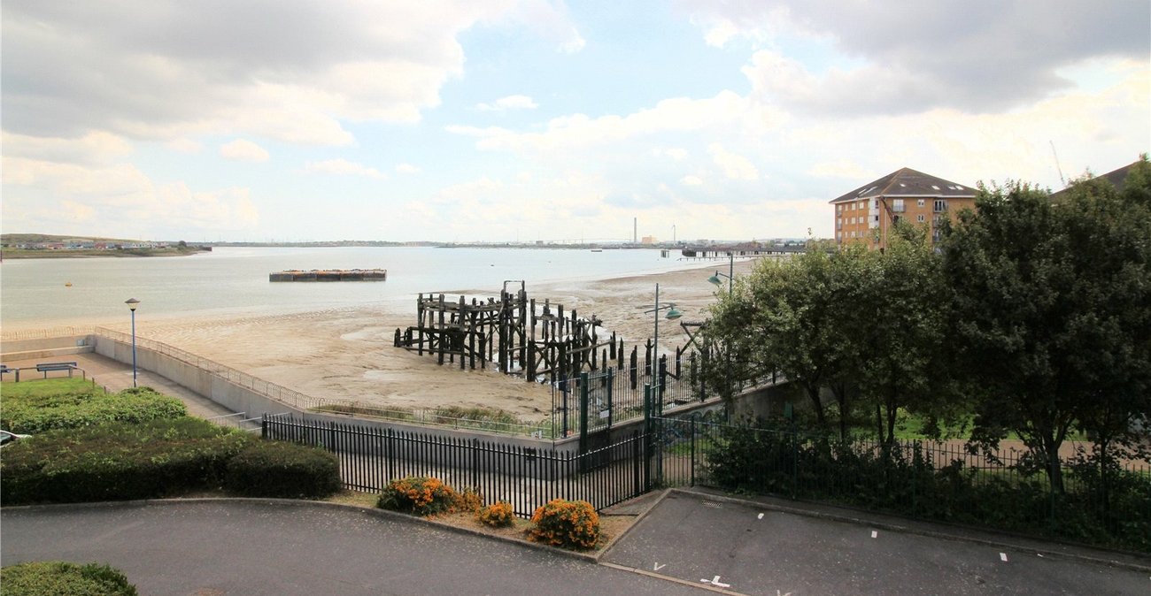 1 bedroom property for sale in Erith | Robinson Jackson