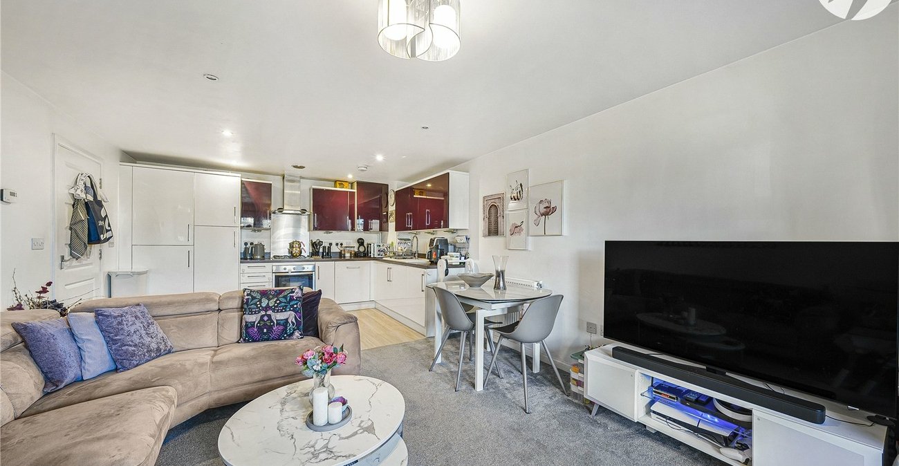 2 bedroom property to rent in Dartford | Robinson Jackson