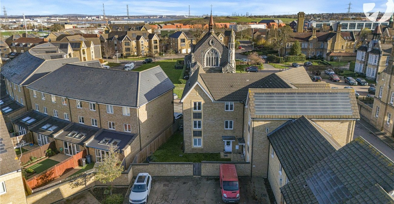 2 bedroom property to rent in Dartford | Robinson Jackson