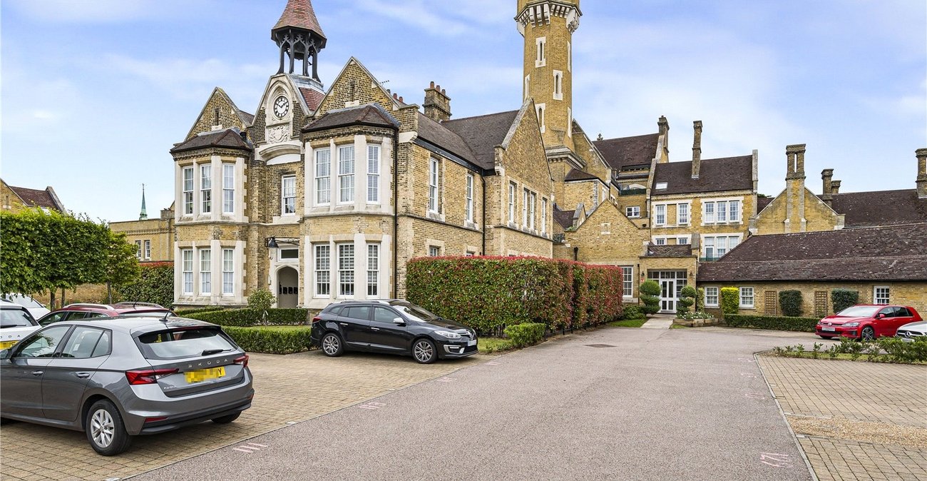 3 bedroom property for sale in Dartford | Robinson Jackson