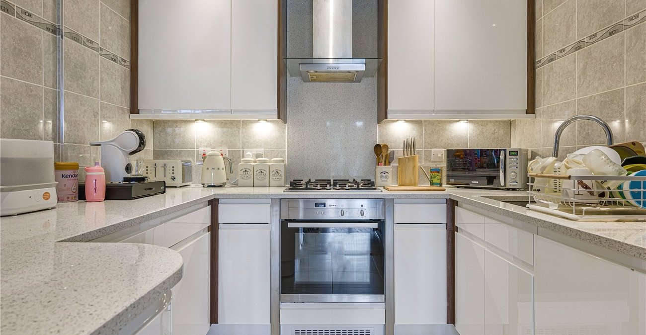 3 bedroom property for sale in Dartford | Robinson Jackson