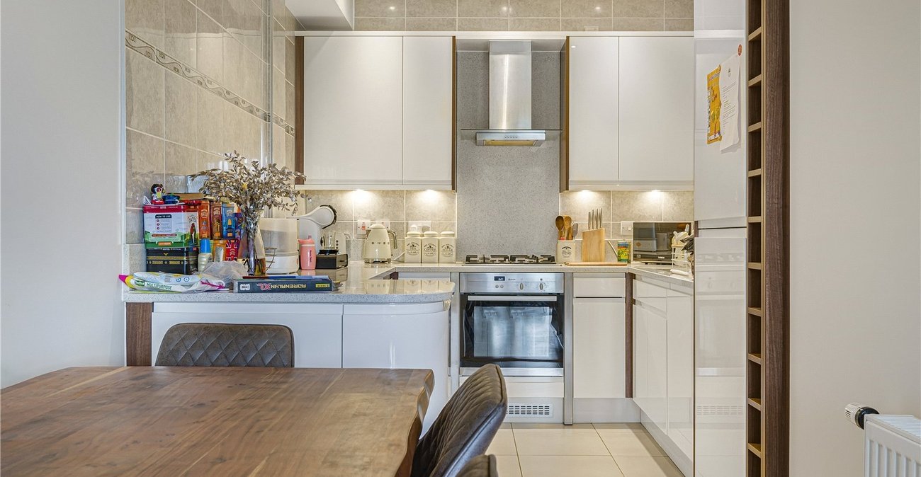 3 bedroom property for sale in Dartford | Robinson Jackson