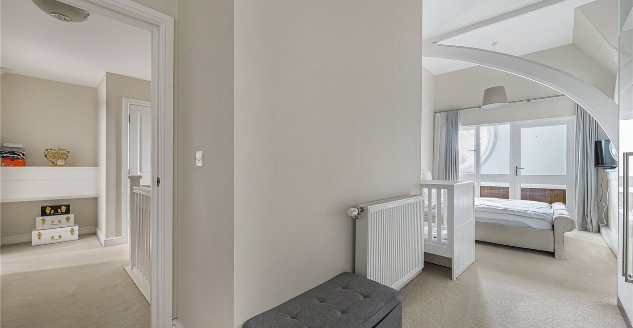 3 bedroom property for sale in Dartford | Robinson Jackson