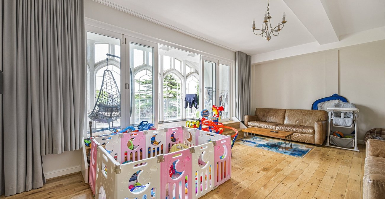 3 bedroom property for sale in Dartford | Robinson Jackson