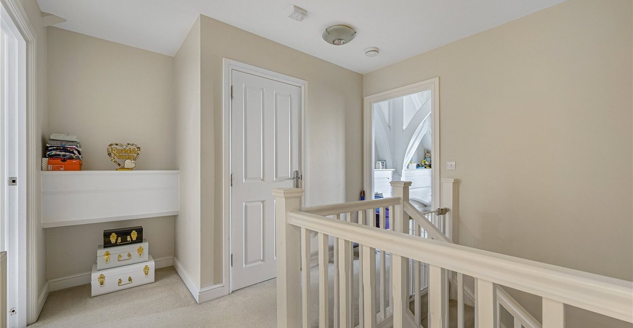 3 bedroom property for sale in Dartford | Robinson Jackson