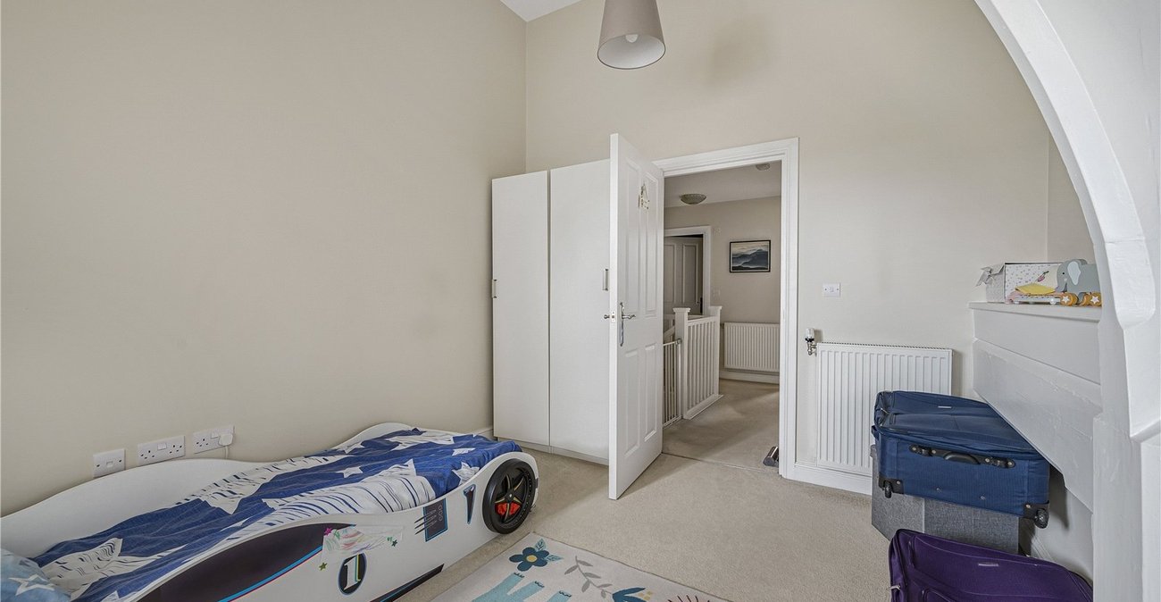 3 bedroom property for sale in Dartford | Robinson Jackson