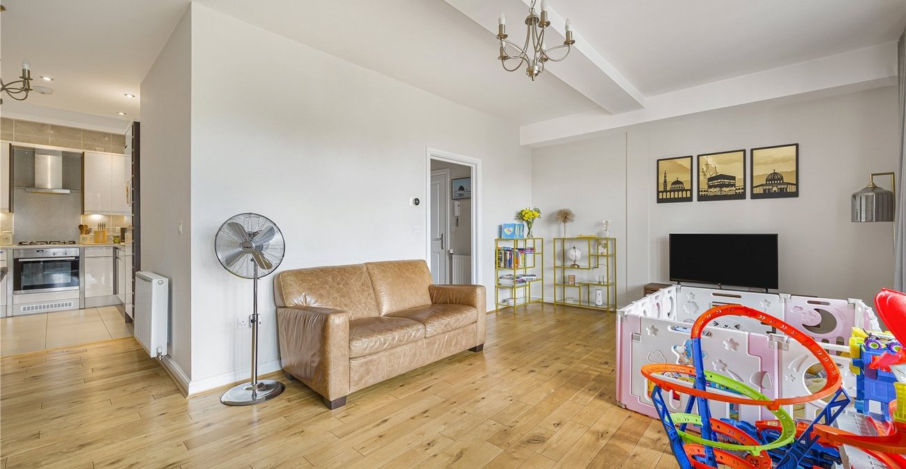 3 bedroom property for sale in Dartford | Robinson Jackson