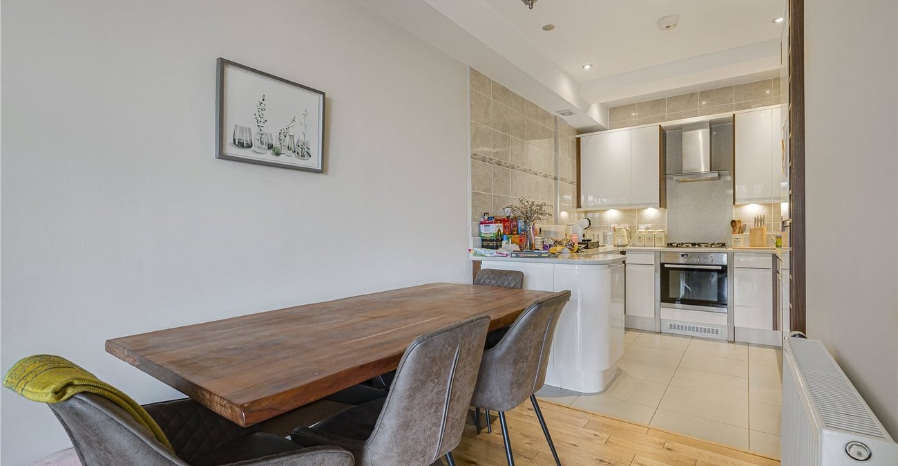 3 bedroom property for sale in Dartford | Robinson Jackson