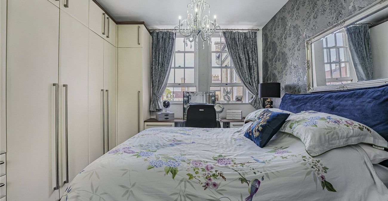 2 bedroom house for sale in Dartford | Robinson Jackson